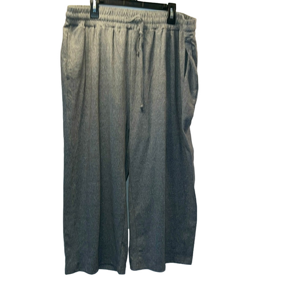 Pants - Women's Workout Shorts, SizeXXL, Tie Adj. Waist 18.5", Length 31", Pockets